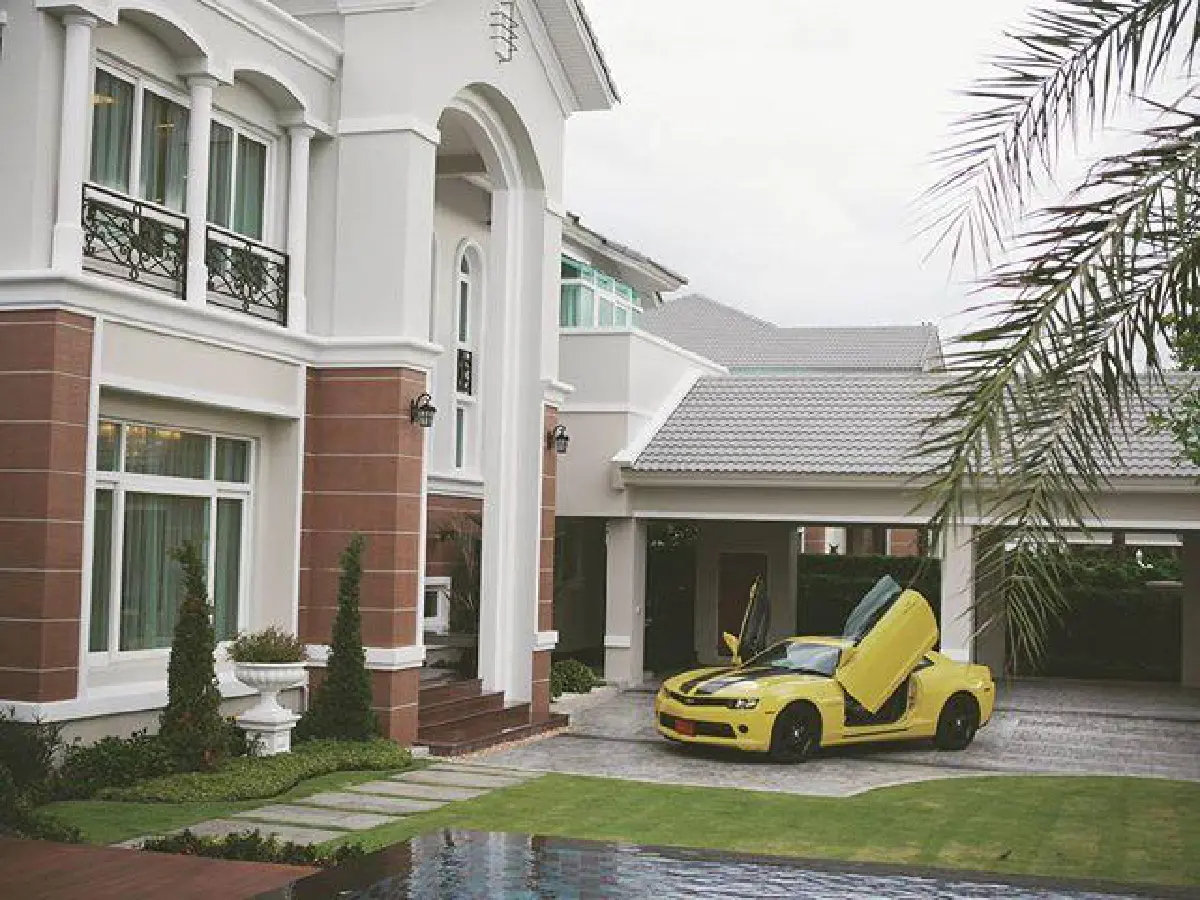 ส่องทุกซอกทุกมุม! บ้านหลังใหม่ ดีเจเพชรจ้า สวยหรูอลังการ