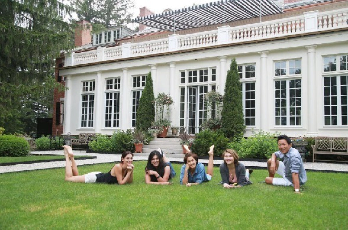 นางแบบตัวแม่ ลูกเกด-ซินดี้-เฮเลน รวมตัวถ่ายภาพกรุ๊ปช็อตสุดสตรอง