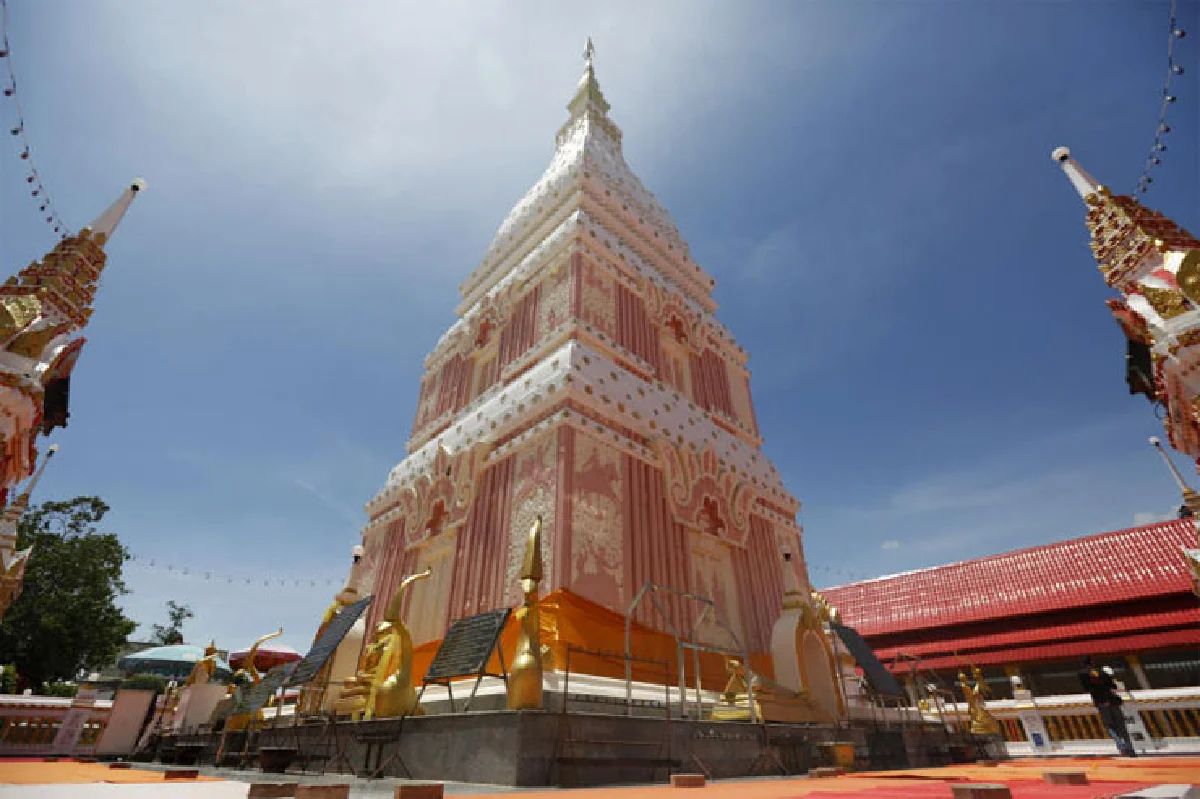 เช็กอิน ‘สามที่สุด’ นครพนม