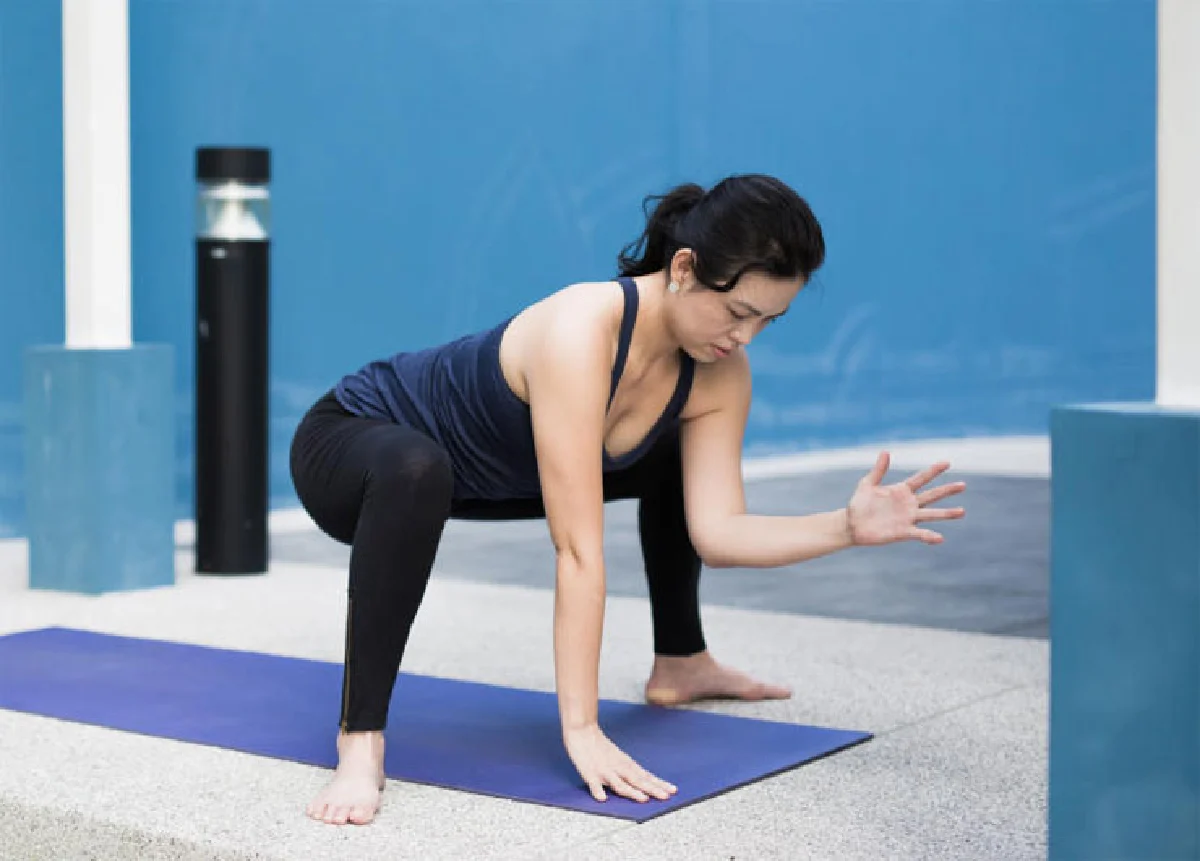 ท่ายืนสคอทแขนนกอินทรี