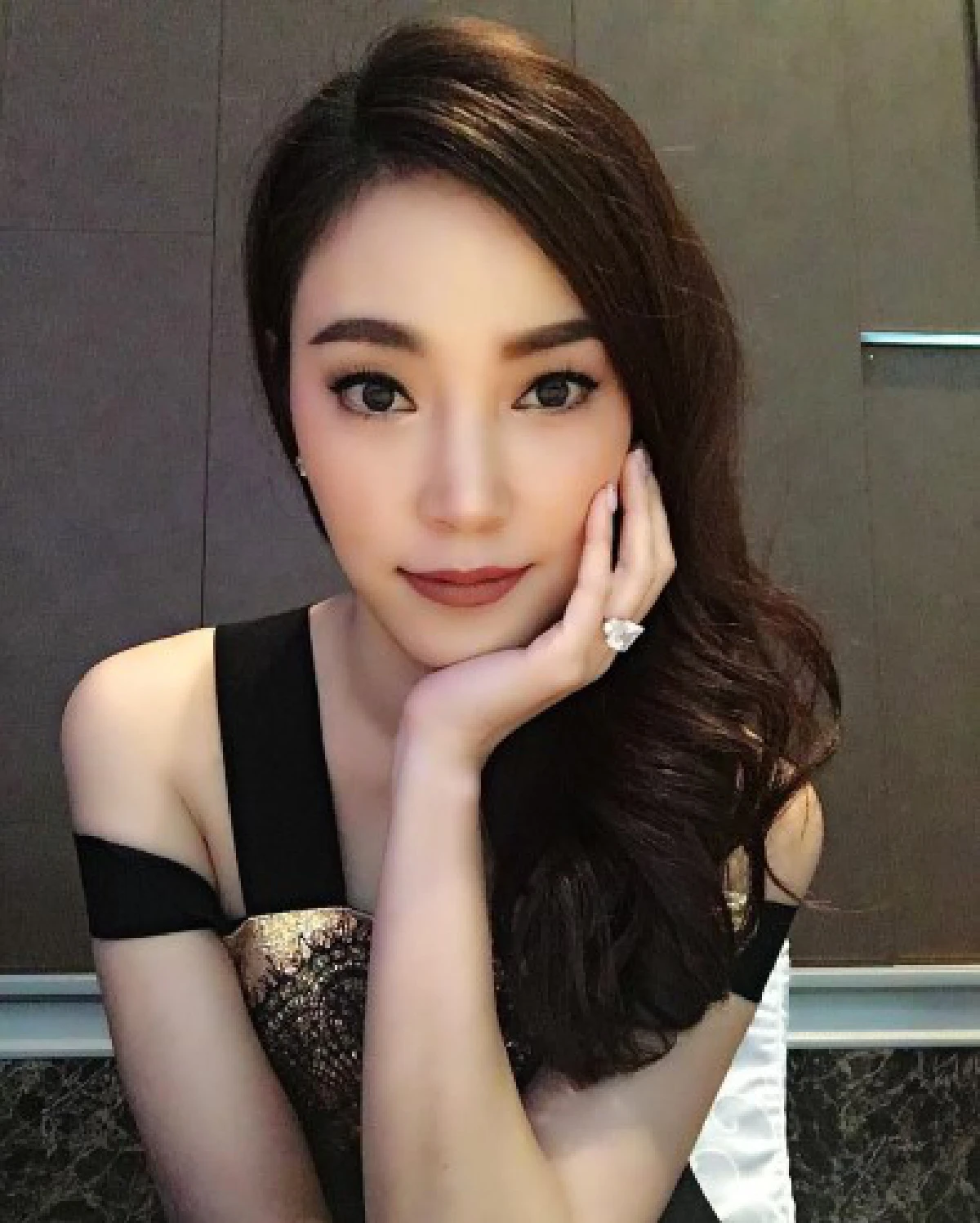 เมย์ ปัดหมั้นฟ้าแลบ "เจ ชนาธิป" วอนอย่ากดดันความสัมพันธ์