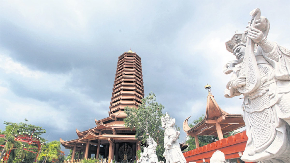 ตำหนักพระแม่กวนอิม ด้วยรักและศรัทธา