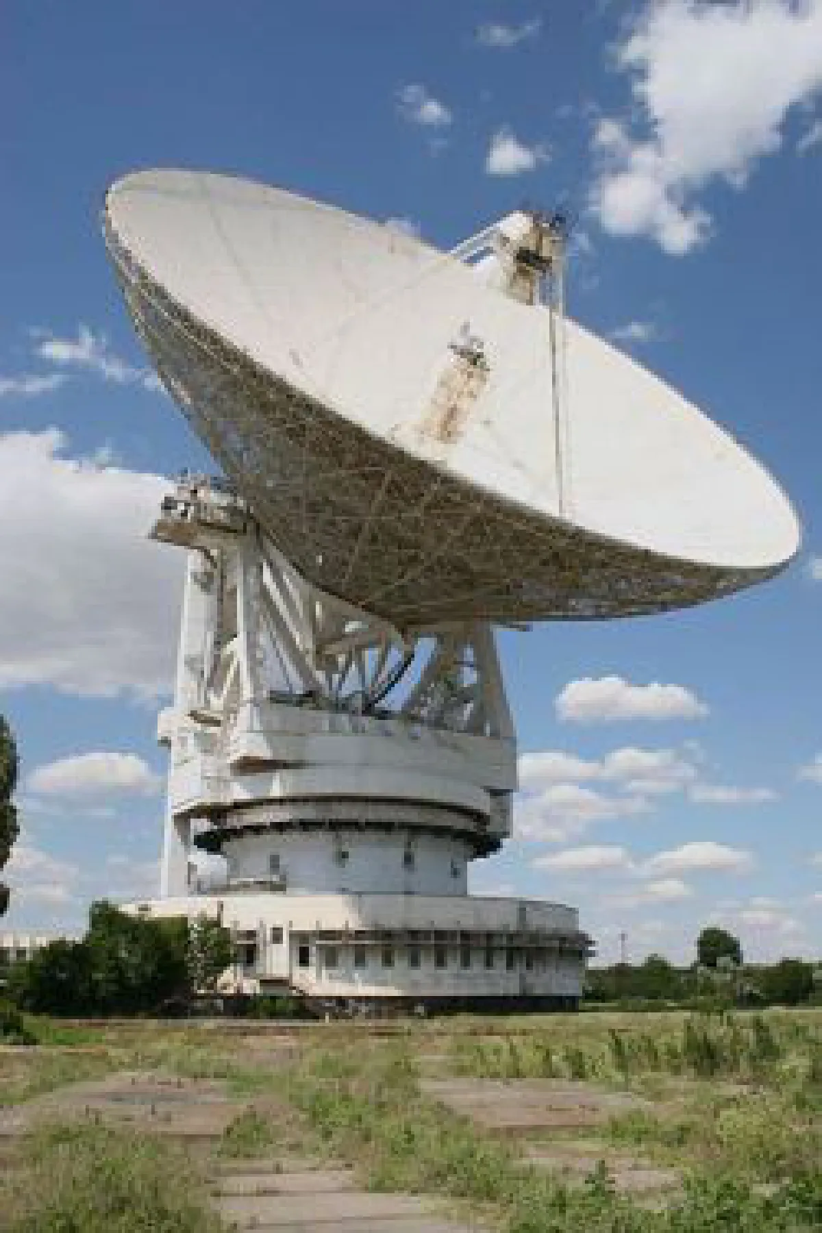 Alien hunter: China completes world's largest telescope