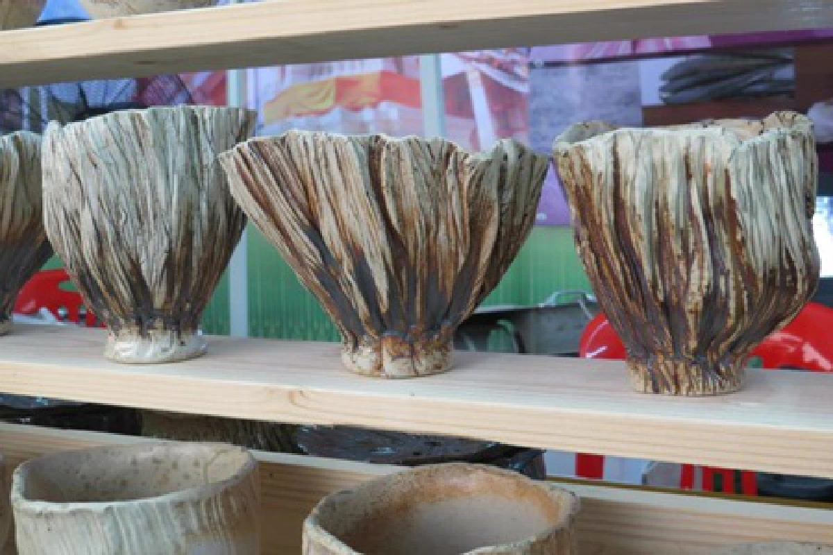 ‘โอ้พัฒน์ ปั้นดินเผา’ เซรามิกร่วมสมัยจากเมืองสิงห์