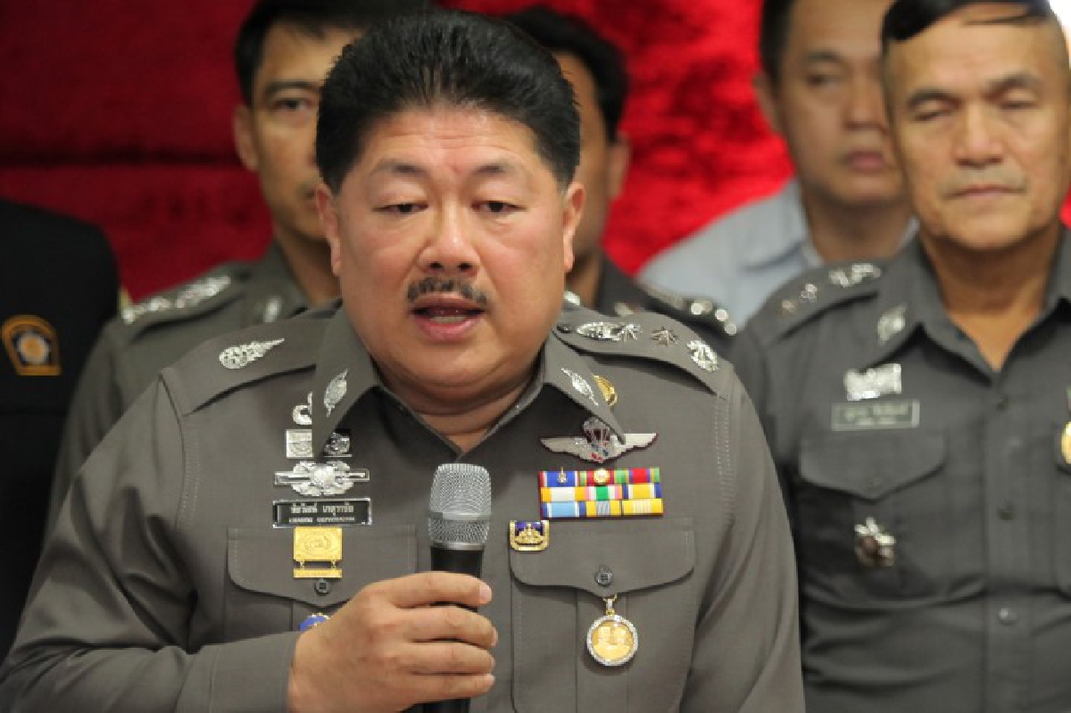 ตำรวจตั้งข้อหามือฆ่าปาดคอครูอิ๋วเพิ่มมีโทษสูงสุดประหารชีวิต ตำรวจตั้งข้อหามือฆ่าปาดคอครูอิ๋วเพิ่มมีโทษสูงสุดประหารชีวิต