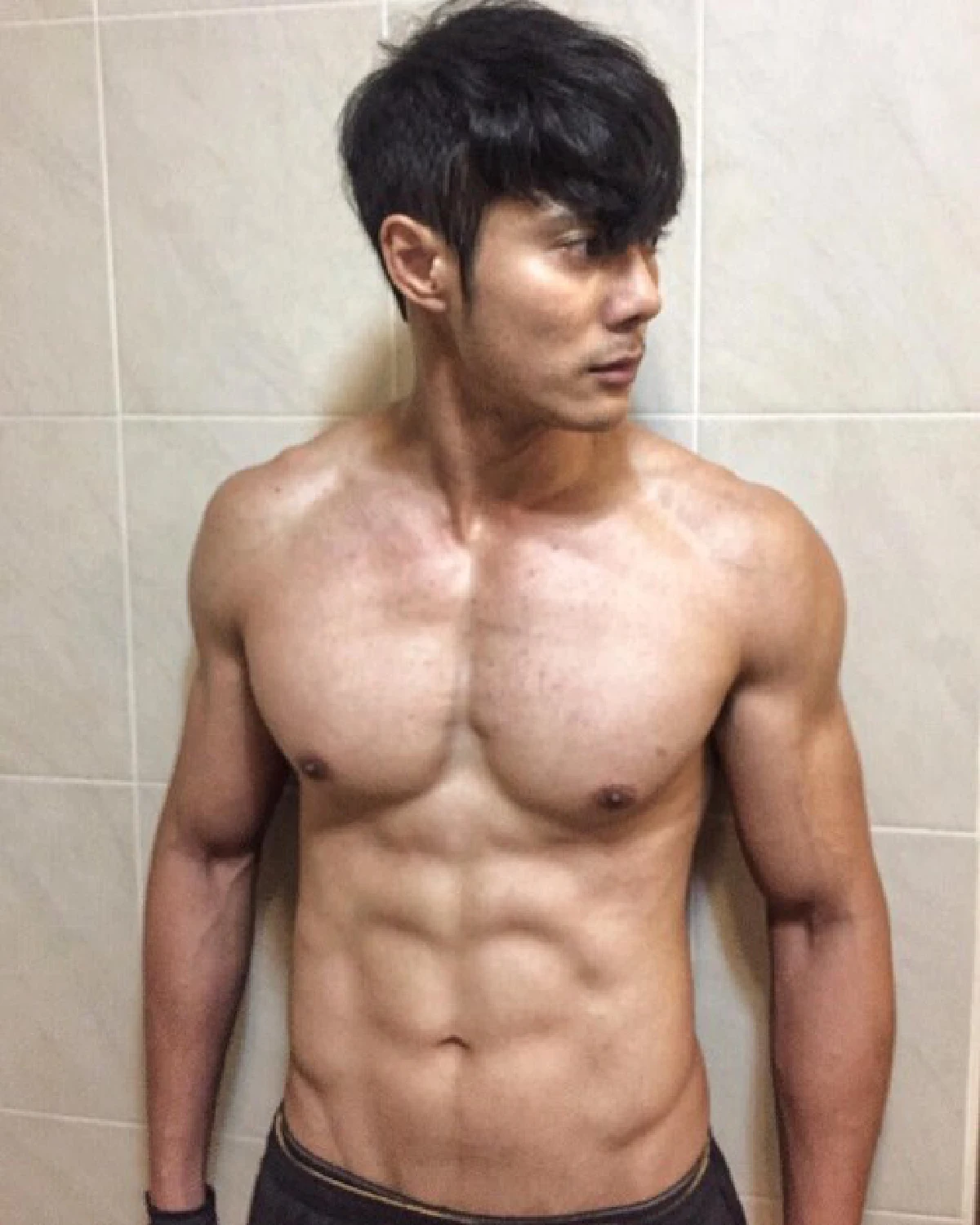 หุ่นแซ่บเพราะเมีย! แมน การิน ขอบคุณ เกล จิกหัวใช้งานเช้าเย็น