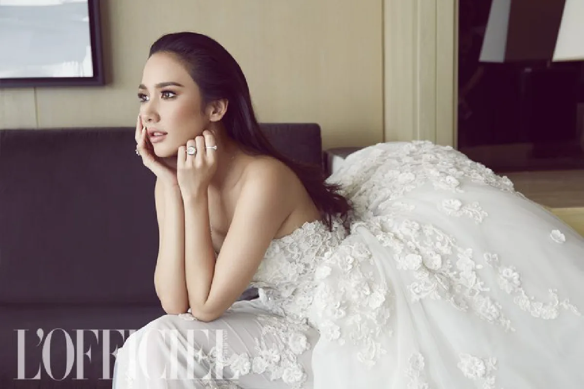สวยเลอค่า! อั้ม พัชราภา ถ่ายแบบสุดเป๊ะในชุดเจ้าสาว