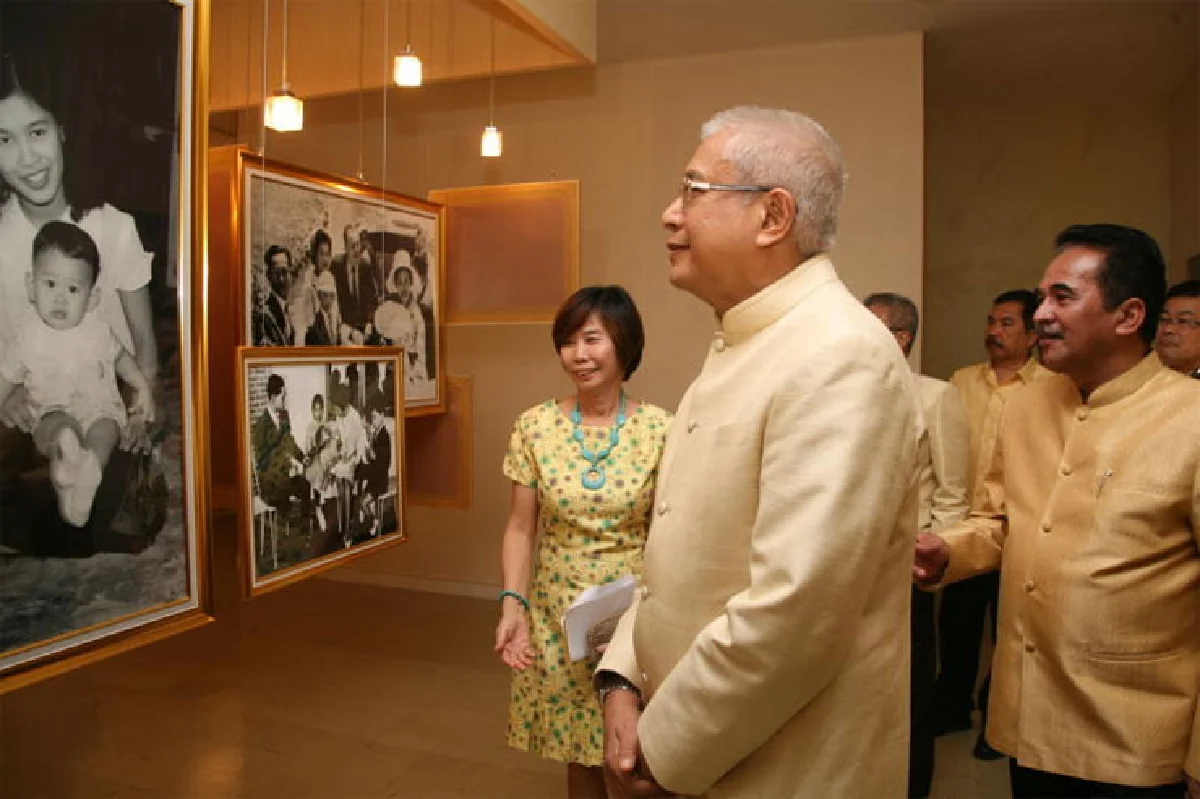 นิทรรศการเฉลิมพระเกียรติ ‘สยามมกุฎพิสุทธิ์ศิลป์’