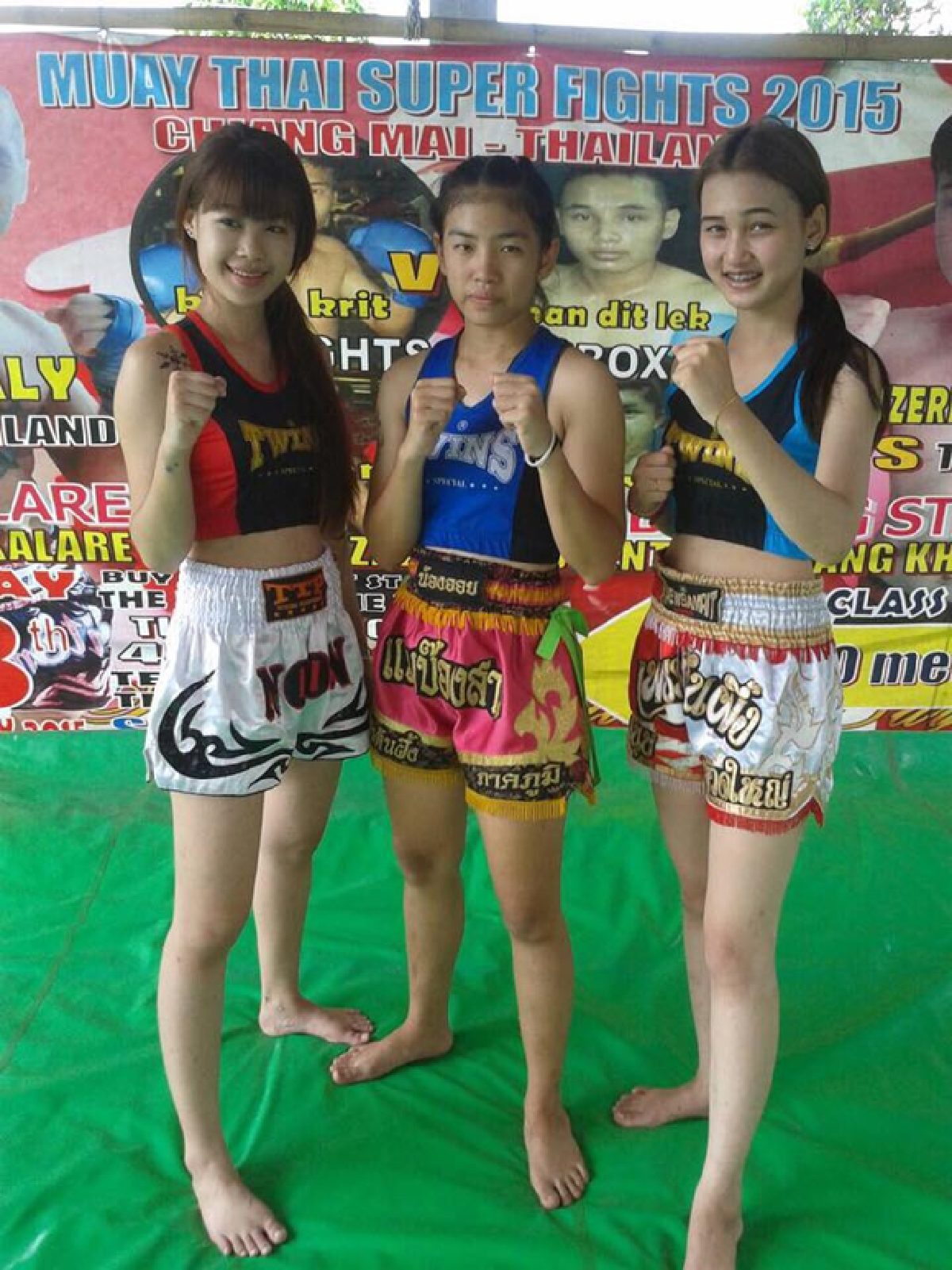 สาวเชียงรายน่ารักชกมวยไทยหาเลี้ยงชีพ