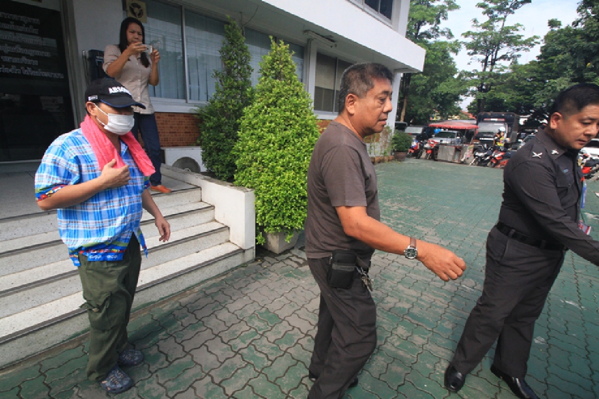 คุมนายช่างผู้ถือกุญแจตู้นิรภัยคดีลักเหรียญทองคำฝากขังผลัดแรก คุมนายช่างผู้ถือกุญแจตู้นิรภัยคดีลักเหรียญทองคำฝากขังผลัดแรก