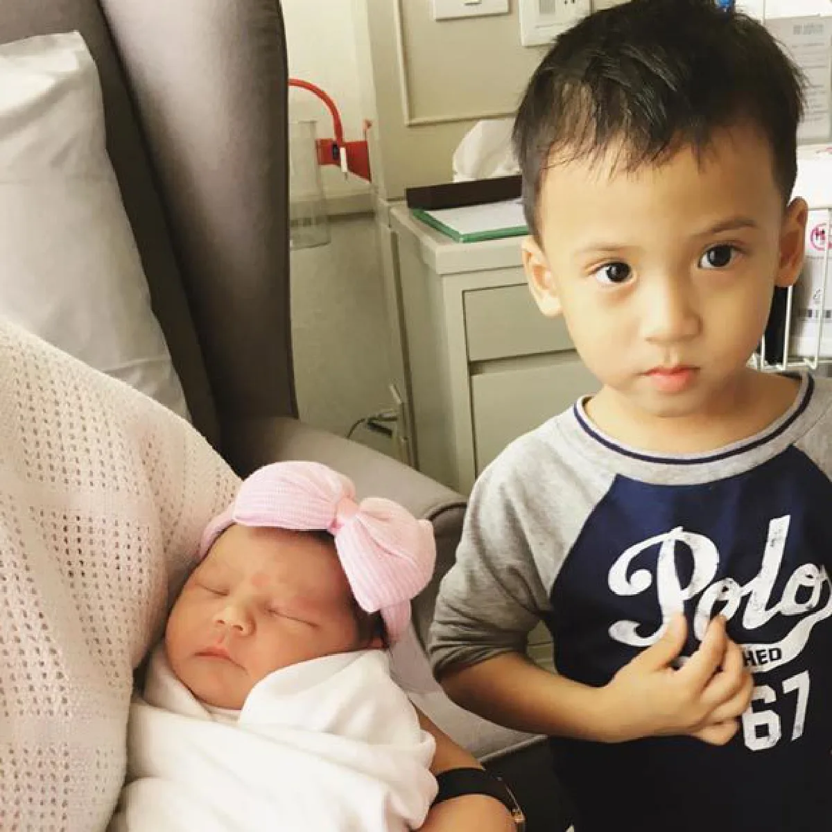 สุดอบอุ่น! แก๊งนางฟ้ารับขวัญหลาน น้องริชา ลูกสาว แอน-ภูริ