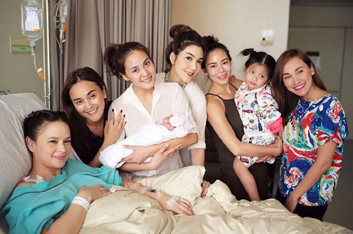 สุดอบอุ่น! แก๊งนางฟ้ารับขวัญหลาน น้องริชา ลูกสาว แอน-ภูริ