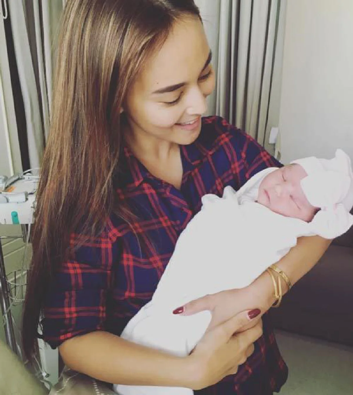 สุดอบอุ่น! แก๊งนางฟ้ารับขวัญหลาน น้องริชา ลูกสาว แอน-ภูริ