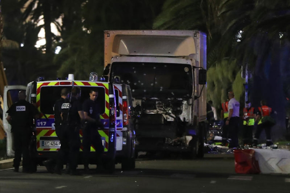 France mourns dead as driver's motive remains a mystery  (Updated Sat.)