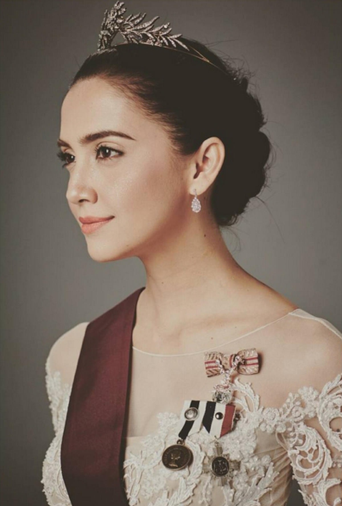 ส่องภาพฟิตติ้ง ลิขิตรัก สวยปังอลังการสมชื่อผู้จัด แอน ทองประสม