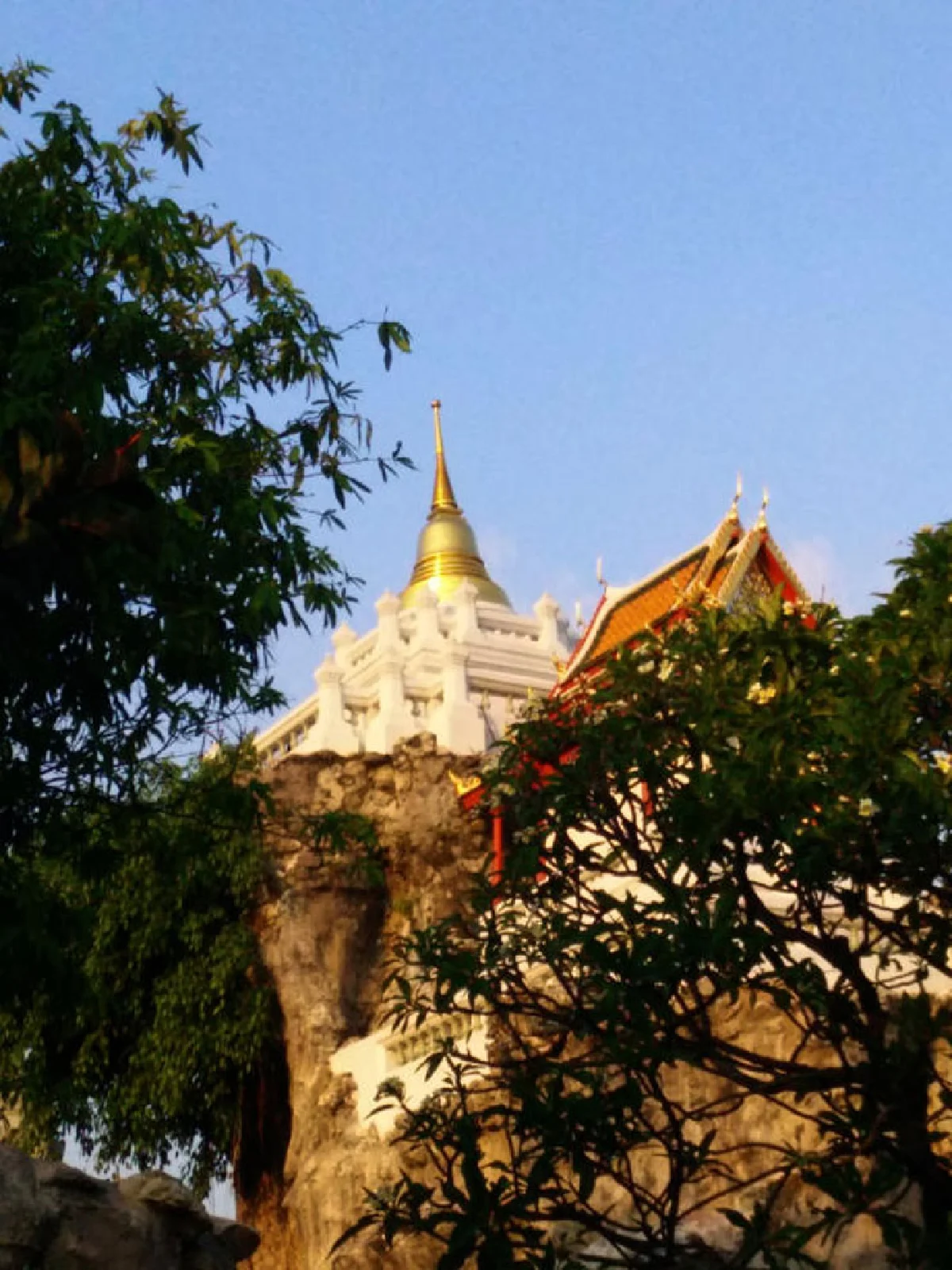 เดินวันเดียว เที่ยวหลายชาติ