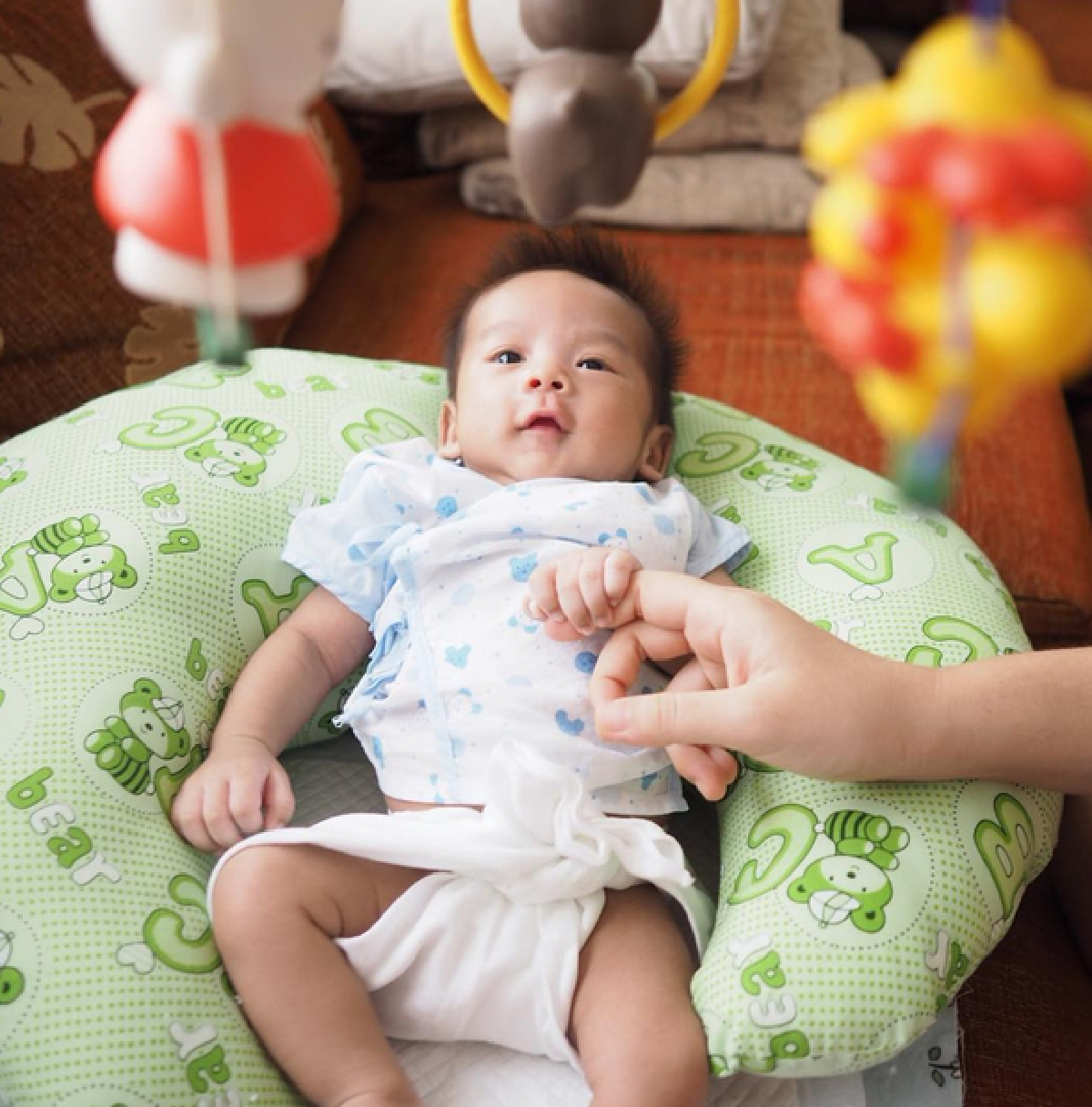 เซอร์ไพรส์! เอ๊าะ กีรติ เปิดตัวภรรยาและลูกชายวัย 2 เดือน