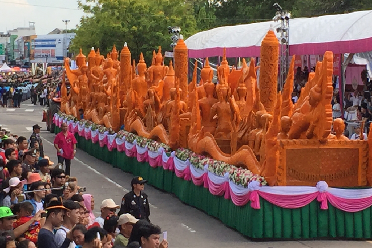 อลังการงานสร้างชมขบวนแห่เทียนพรรษาปี59ที่อุบลฯ
