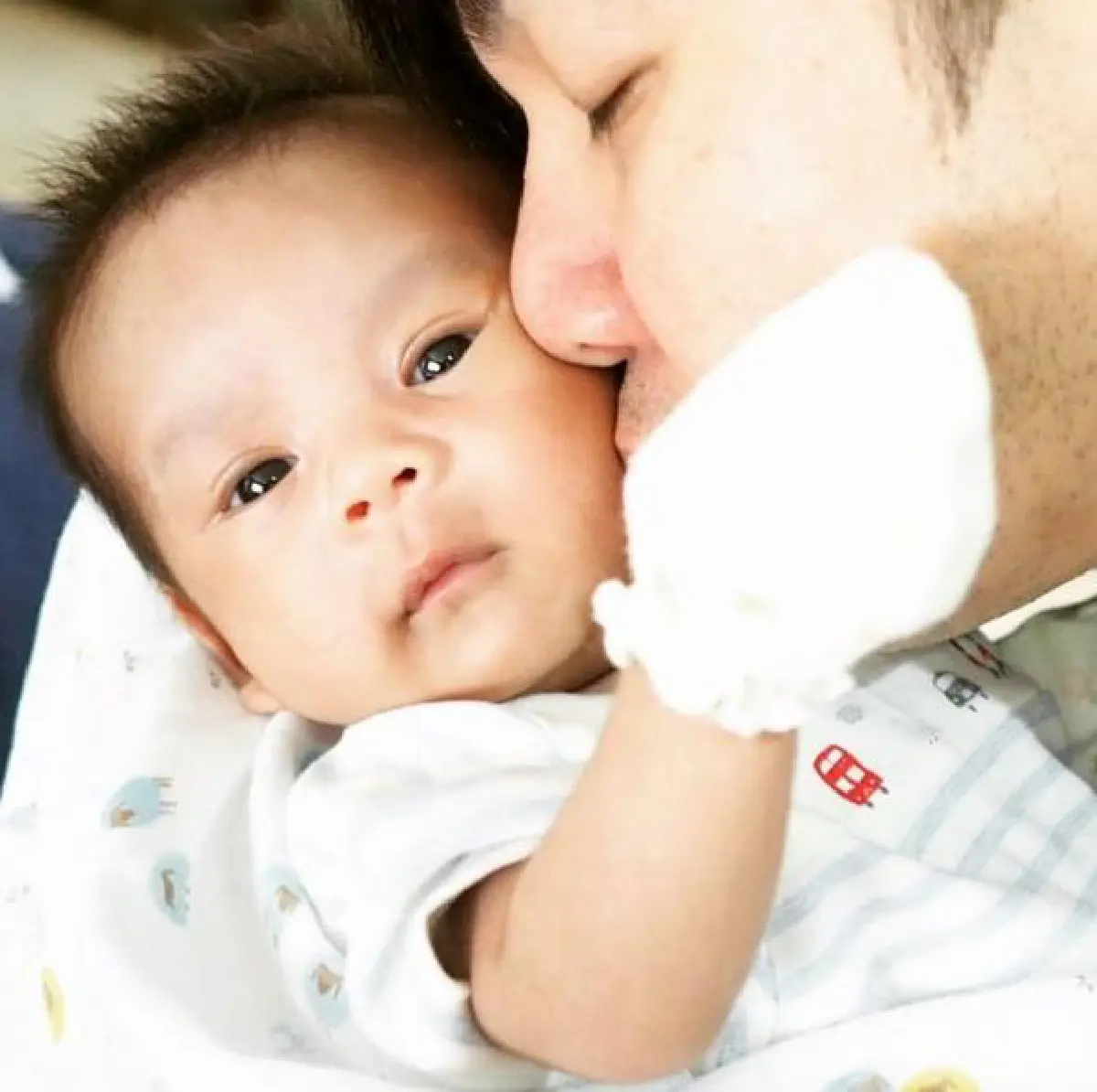 เซอร์ไพรส์! เอ๊าะ กีรติ เปิดตัวภรรยาและลูกชายวัย 2 เดือน