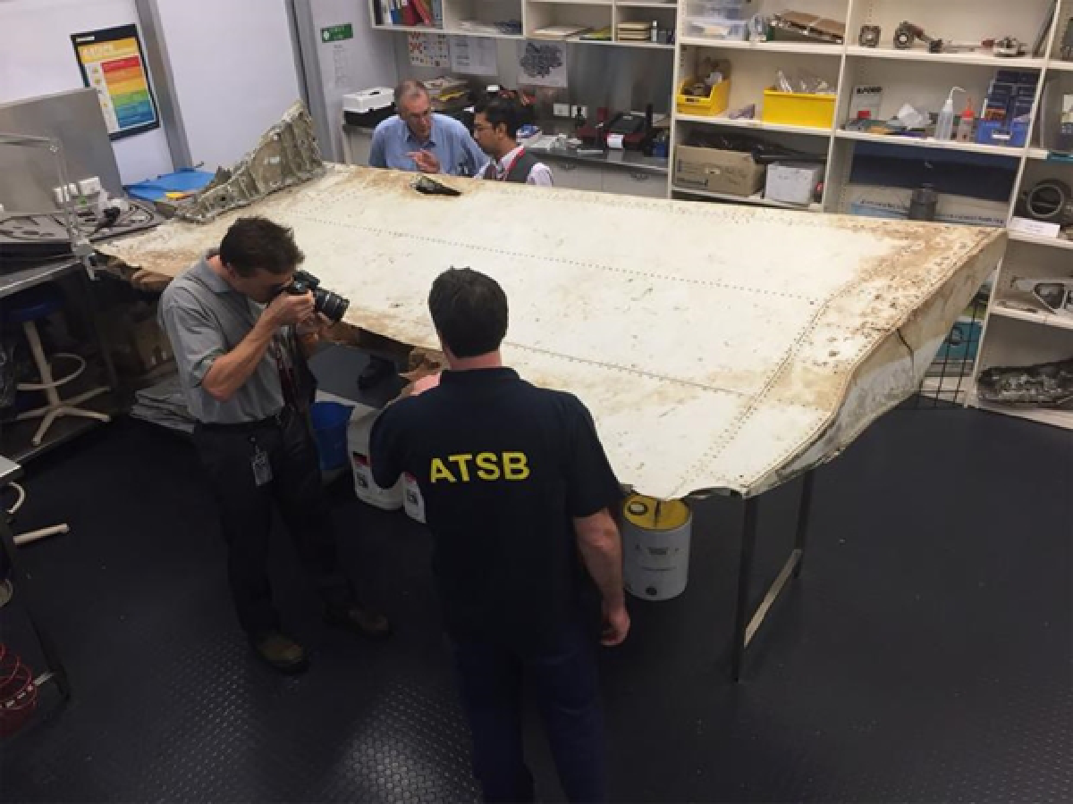 Why hasn't MH370 been found?: "We've been looking in the wrong place"