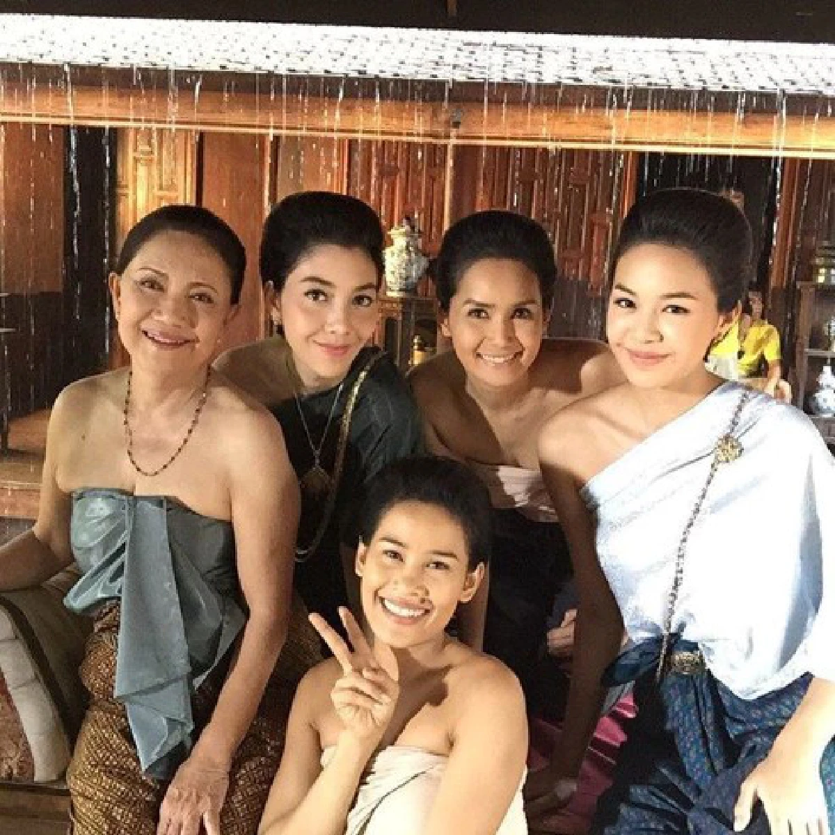 "พิศมัย วิไลศักดิ์" โต้ข่าวทำศัลยกรรม เเจงรูปถูกรีทัชจากถ่ายแบบ