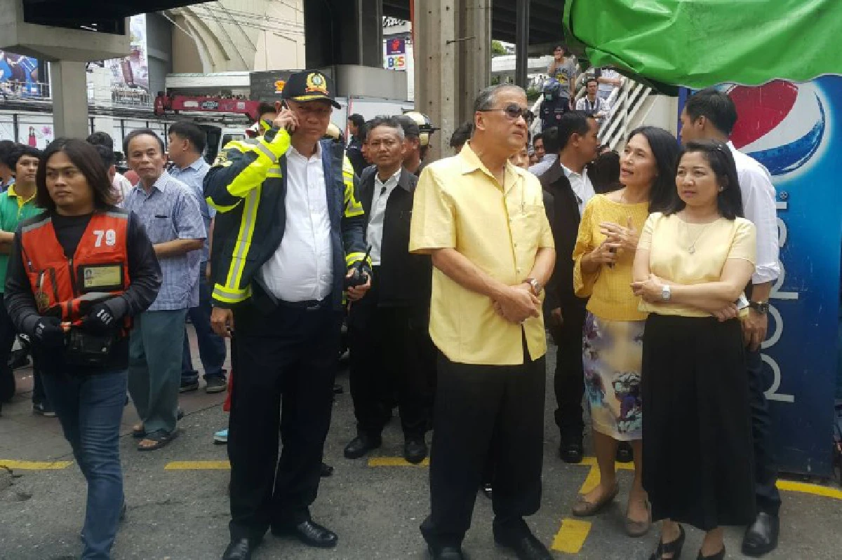 ไฟไหม้เมเจอร์ปิ่นเกล้า เจ้าหน้าที่เข้าระงับเหตุแล้ว