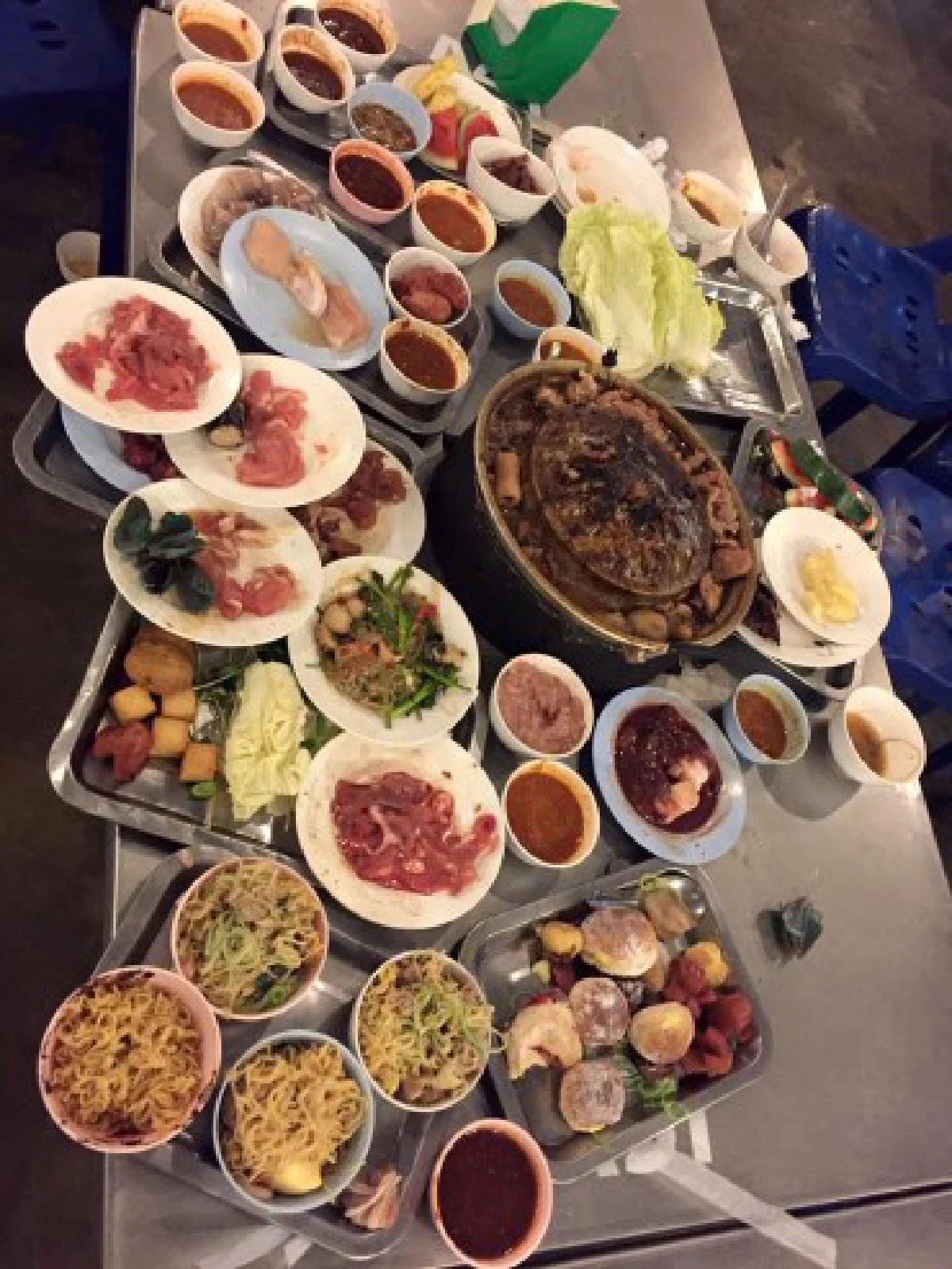 วิจารณ์สนั่น!ร้านหมูกระทะปรับลูกค้า100บาทฐานกินเหลือกลับถูกด่าเปิง