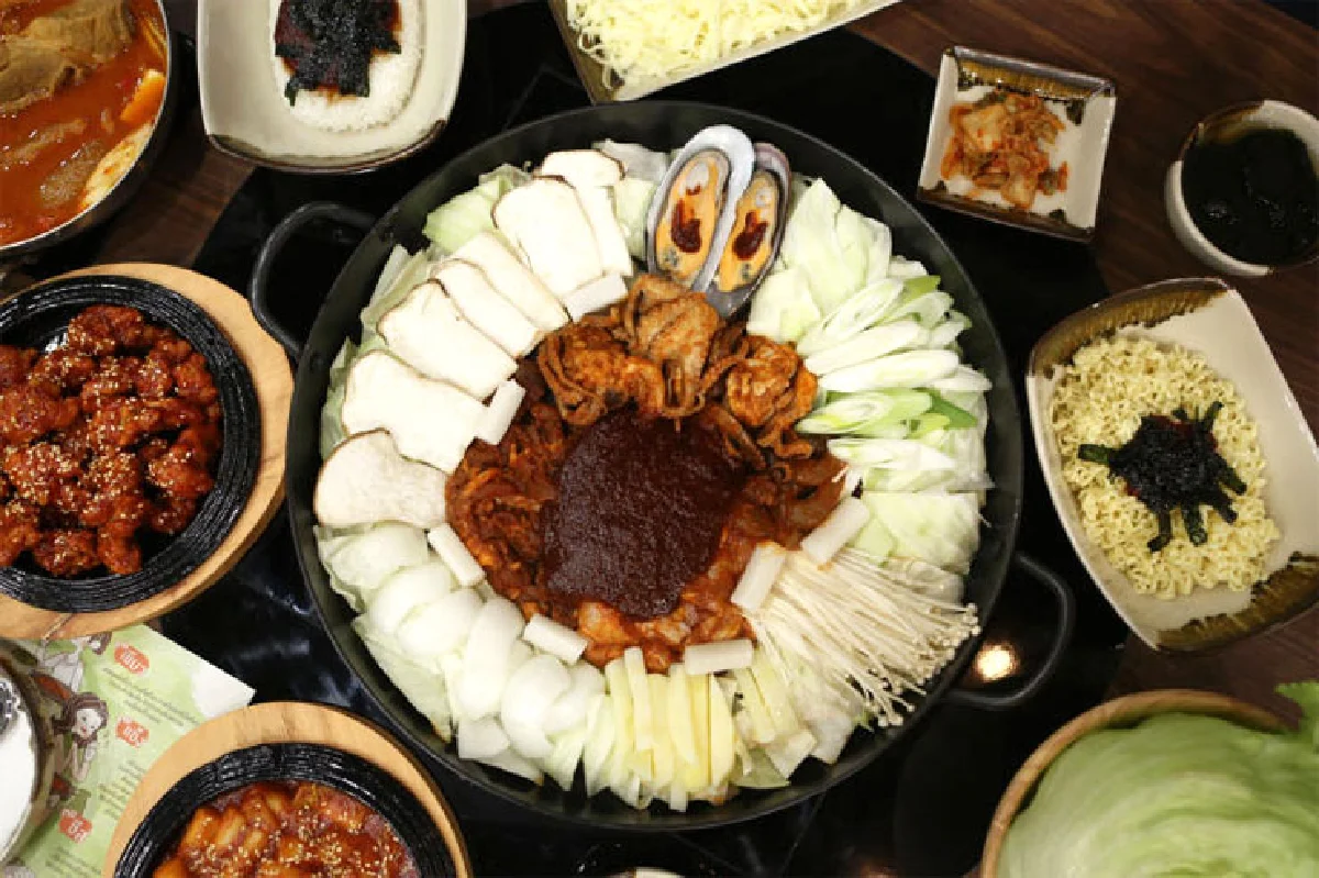 ทัคคาลบี้ แซ่บแบบเกาหลีที่เมืองไทย