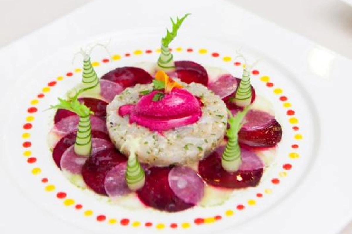 สิงหา พาแม่อิ่ม