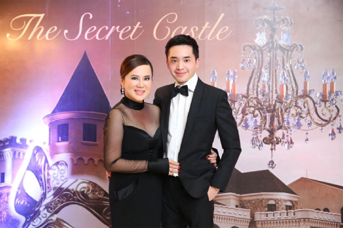 ดินเนอร์ประมูลของล้ำค่าเพื่อการกุศล