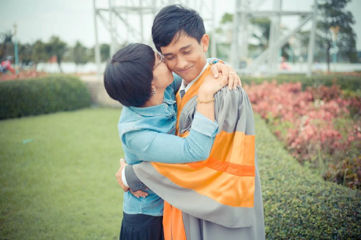 ภาพชุดสุดซึ้ง!เมื่อลูกชายถ่ายรูปคู่แม่ที่ป่วยเป็นมะเร็ง