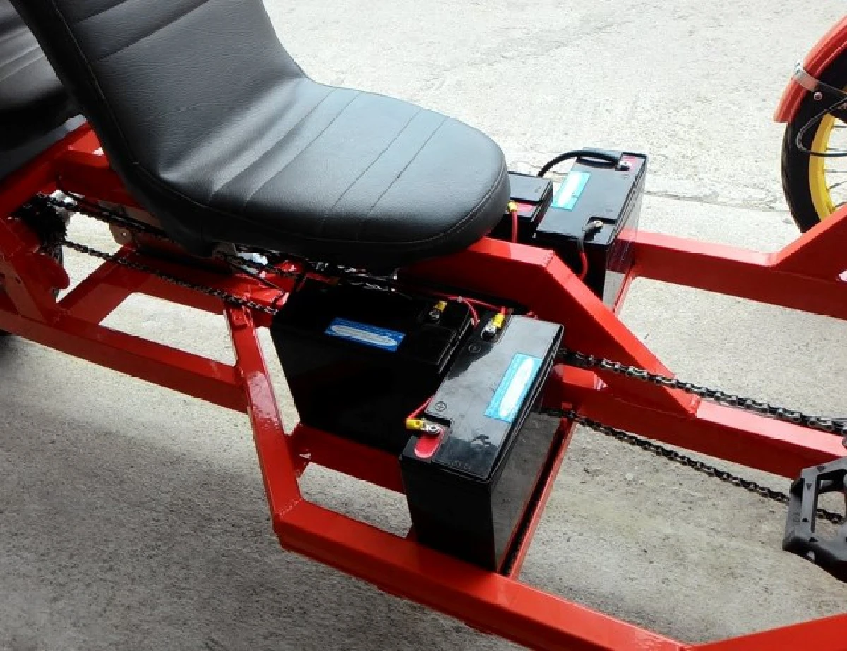 หนุ่มไทยโชว์ไอเดีย ผลิต3ล้อไฟฟ้าพลังแสงอาทิตย์