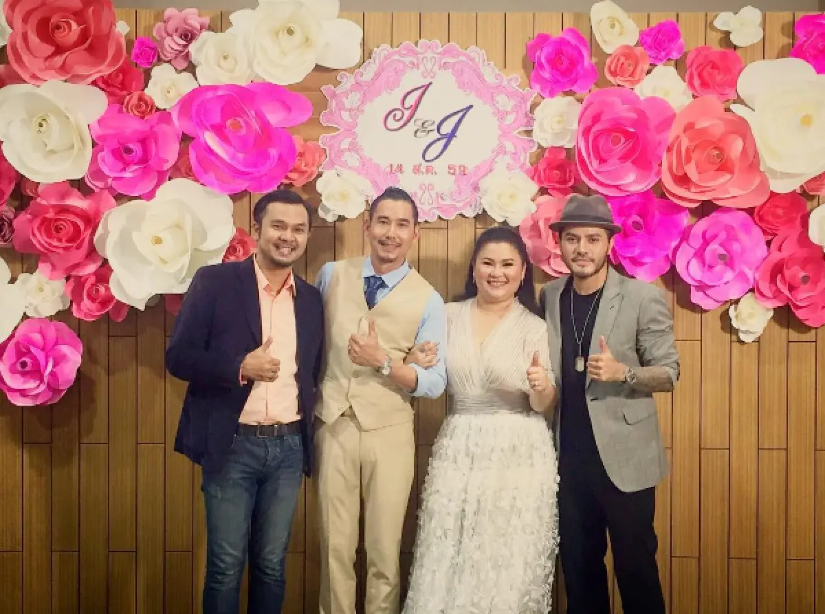 รวมภาพสุดหวาน อิน บูโดกัน จูงมือเจ้าบ่าวฉลองวิวาห์ชื่นมื่น