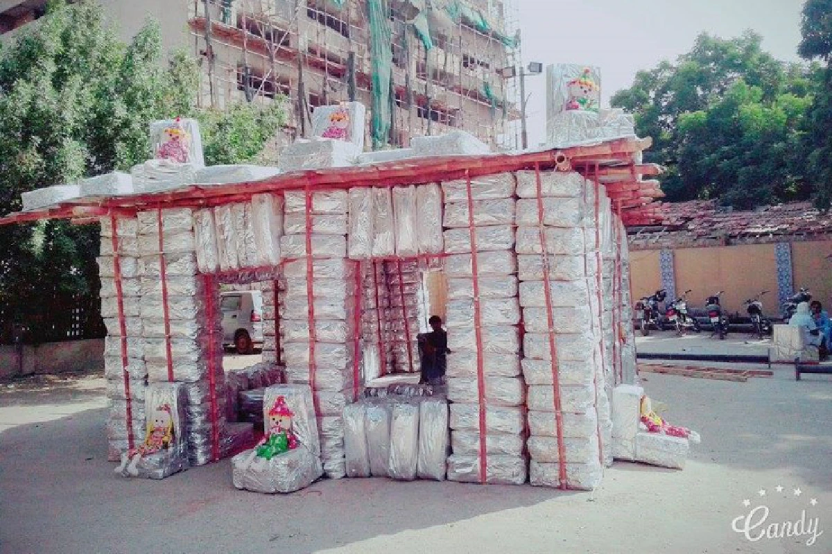 หญิงชาวปากีสถานสร้างบ้านทั้งหลังจากขยะ!