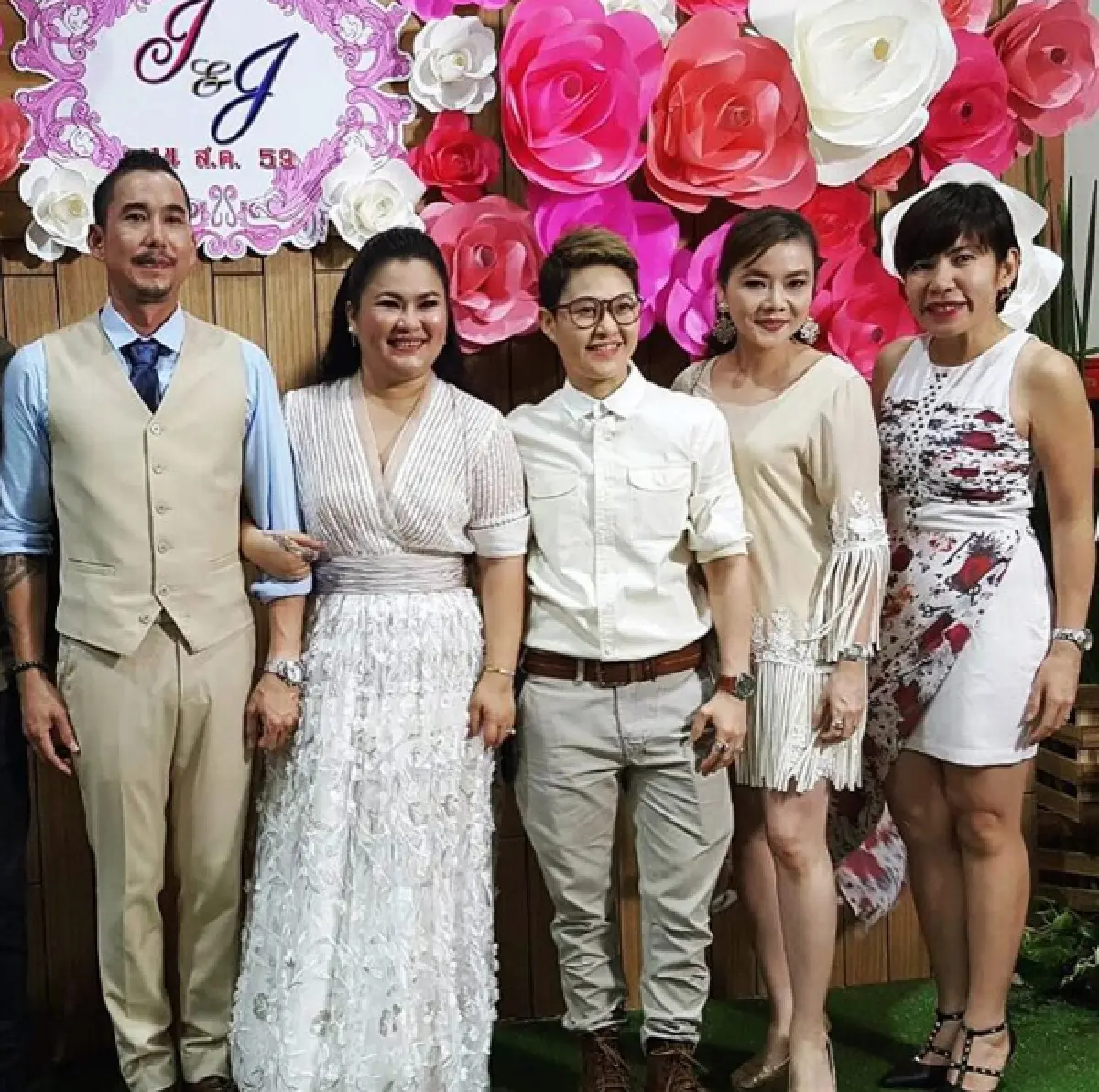 รวมภาพสุดหวาน อิน บูโดกัน จูงมือเจ้าบ่าวฉลองวิวาห์ชื่นมื่น