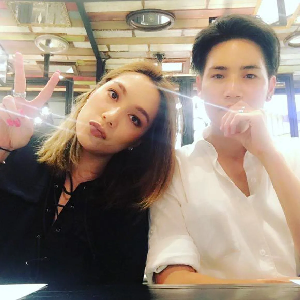 ส่องภาพหวาน โมเม นภัสสร สวีทสาวหล่อคนสนิทออกสื่อ