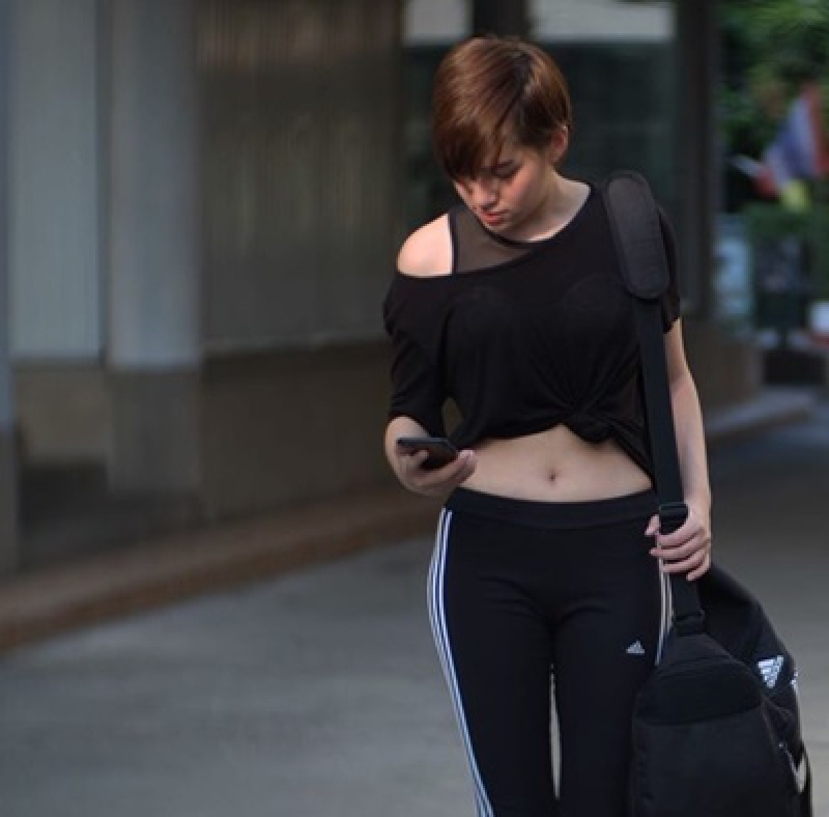 ส่องลุคสวยเท่ของ จ๊ะ จิตตาภา ผมยิ่งสั้นเธอยิ่งเเซ่บ