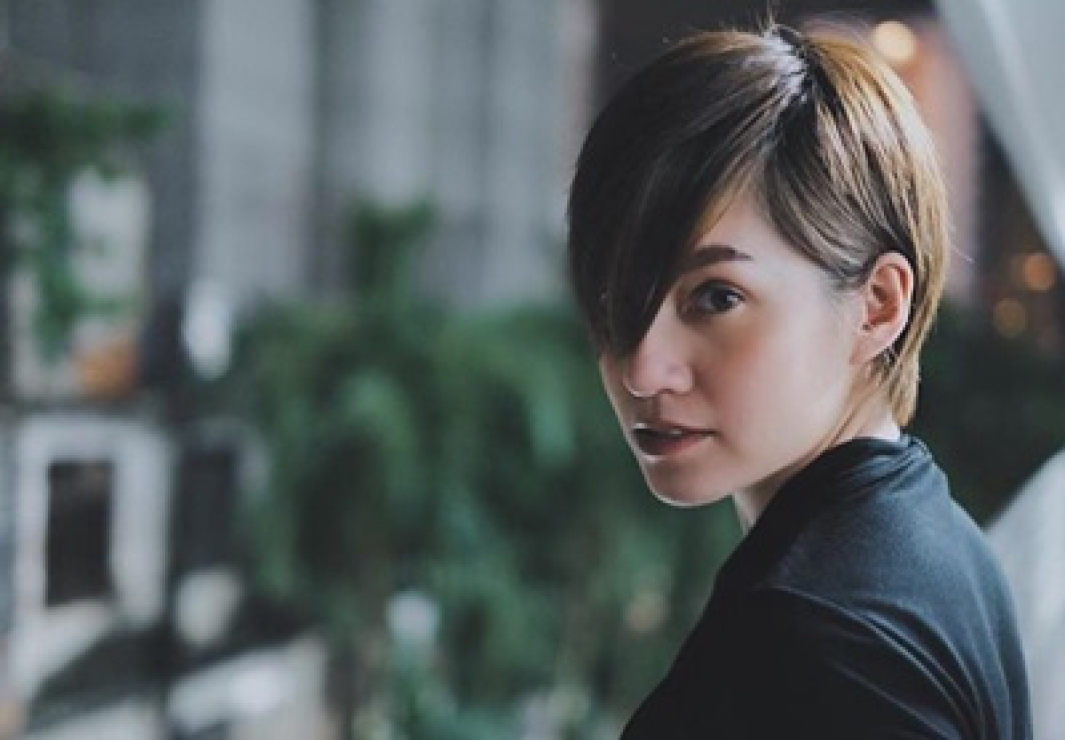 ส่องลุคสวยเท่ของ จ๊ะ จิตตาภา ผมยิ่งสั้นเธอยิ่งเเซ่บ