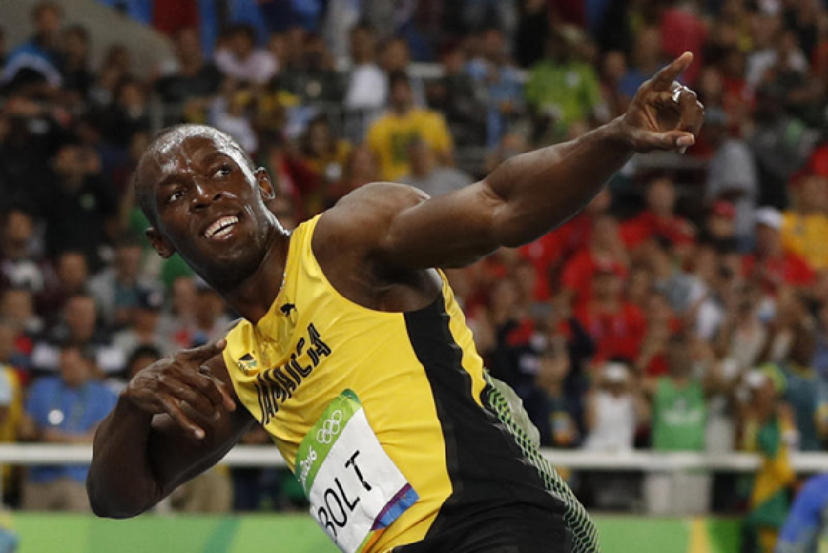 Olympics: Brilliant Bolt storms to third 200 gold, Ariya struggles