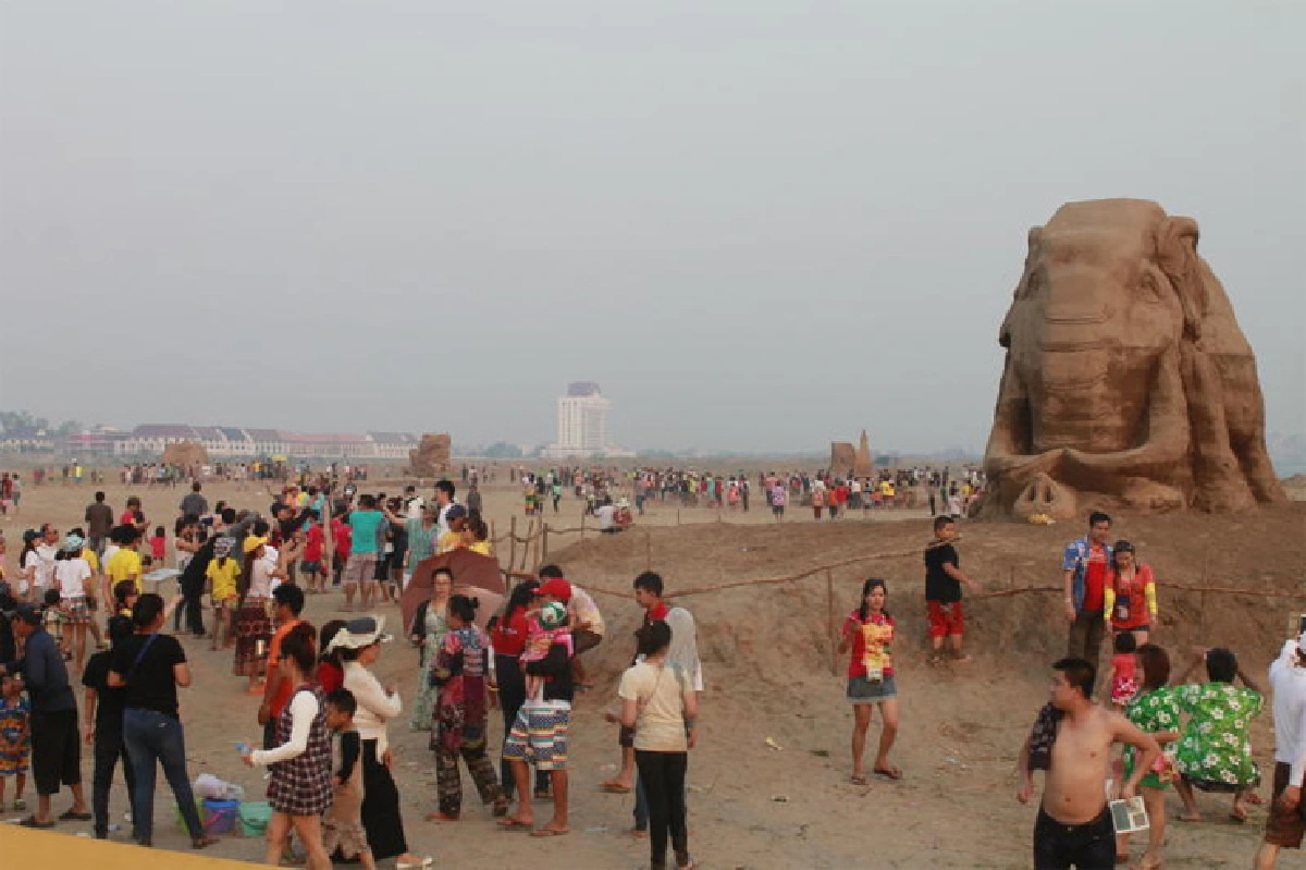 รัชดาพร ลีระศิริ หญิงเก่งอีเวนต์ สปป.ลาว