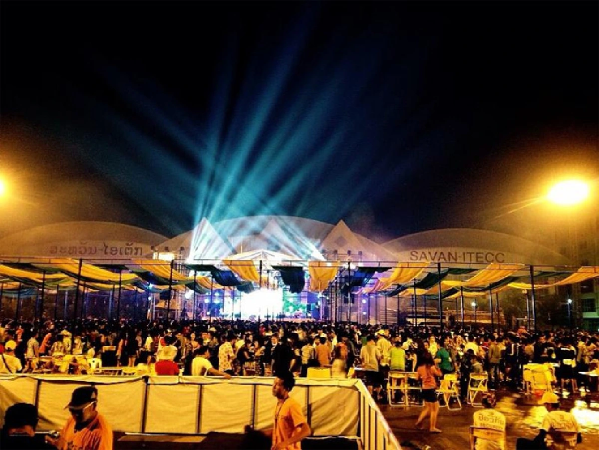 รัชดาพร ลีระศิริ หญิงเก่งอีเวนต์ สปป.ลาว