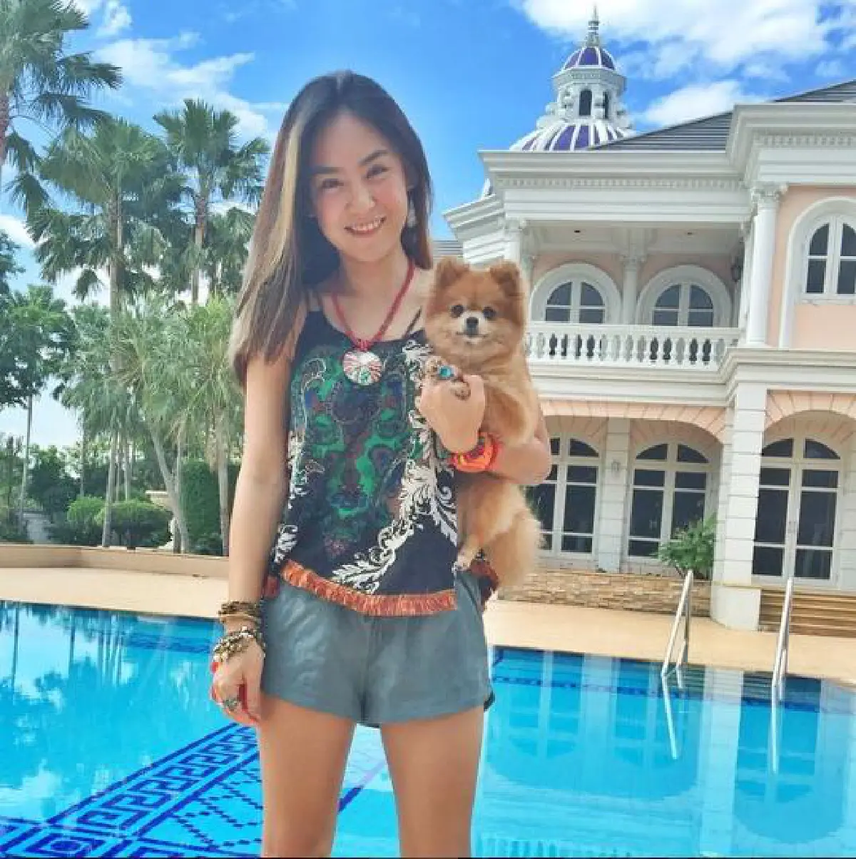 ส่องคฤหาสน์หรู ป๋าต๊อบ-ปีใหม่ ชีวิตดี๊ดีนับวันรักยิ่งหวาน