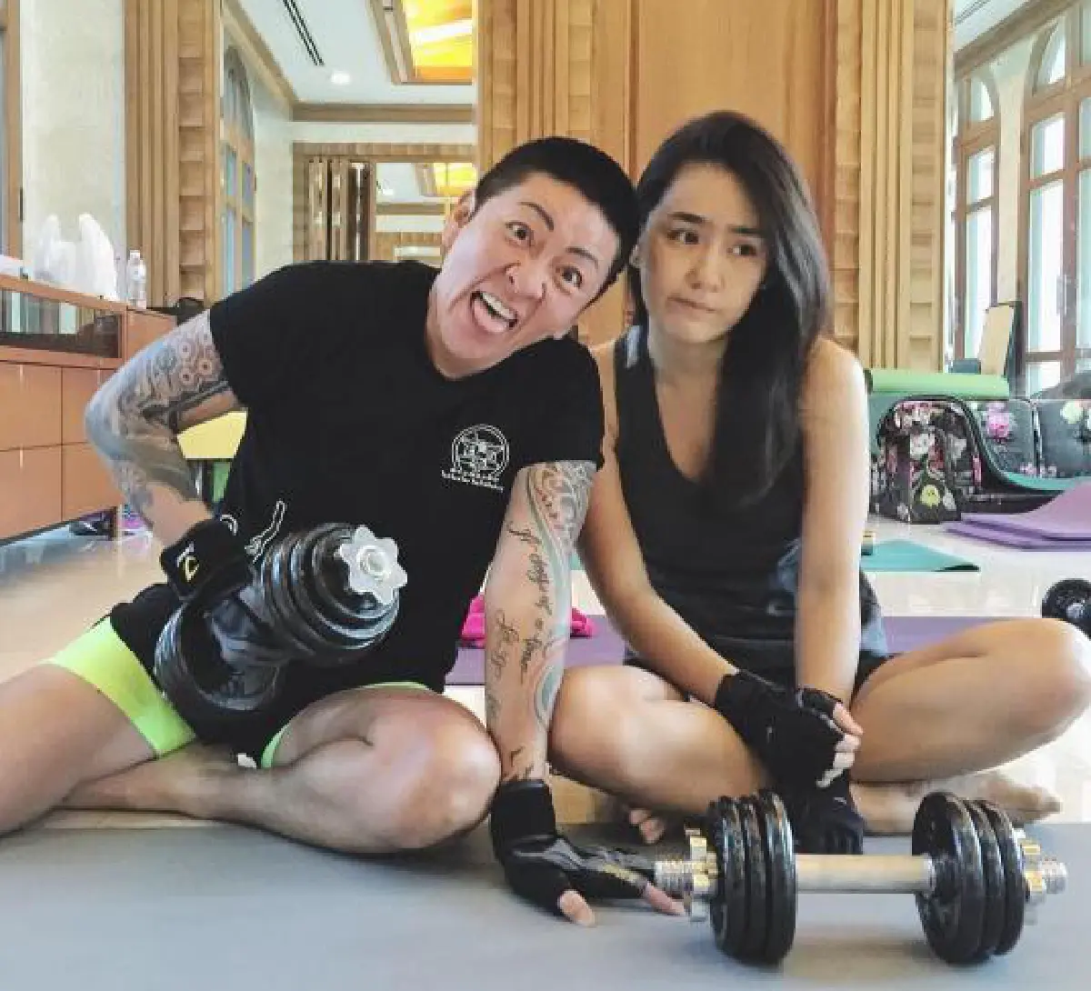 ส่องคฤหาสน์หรู ป๋าต๊อบ-ปีใหม่ ชีวิตดี๊ดีนับวันรักยิ่งหวาน