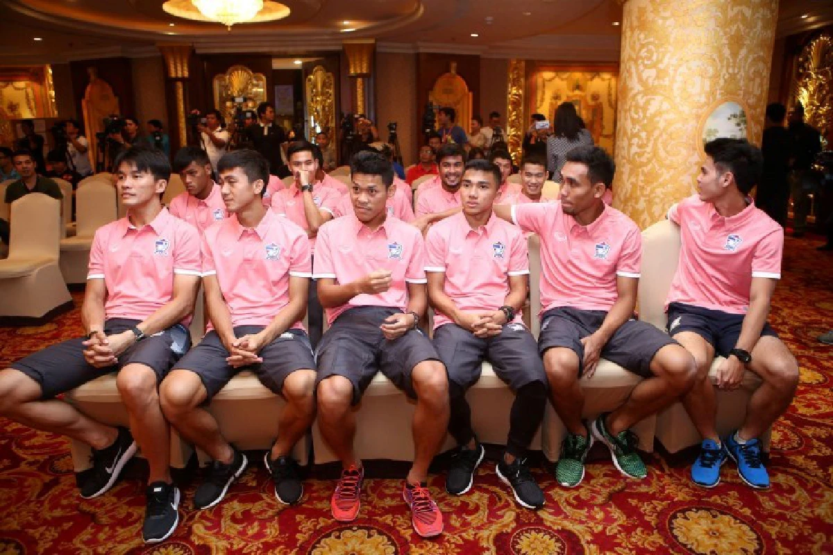 23 ช้างศึกรายงานตัวพร้อมลุย12ทีมสุดท้ายบอลโลกรอบคัดเลือก