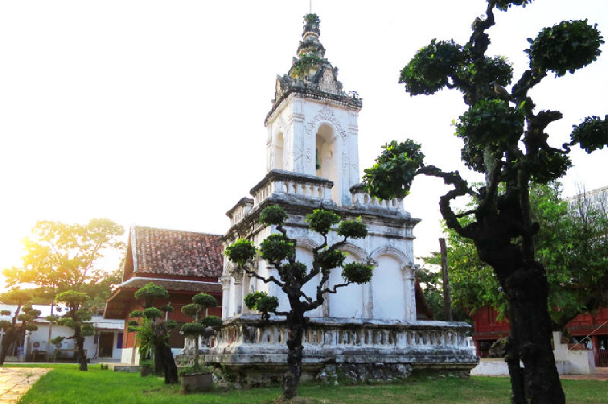 ตามรอยพิษสวาท เรียนรู้ศิลปะกรุงเก่า ณ วัดใหญ่ฯ เมืองเพชร