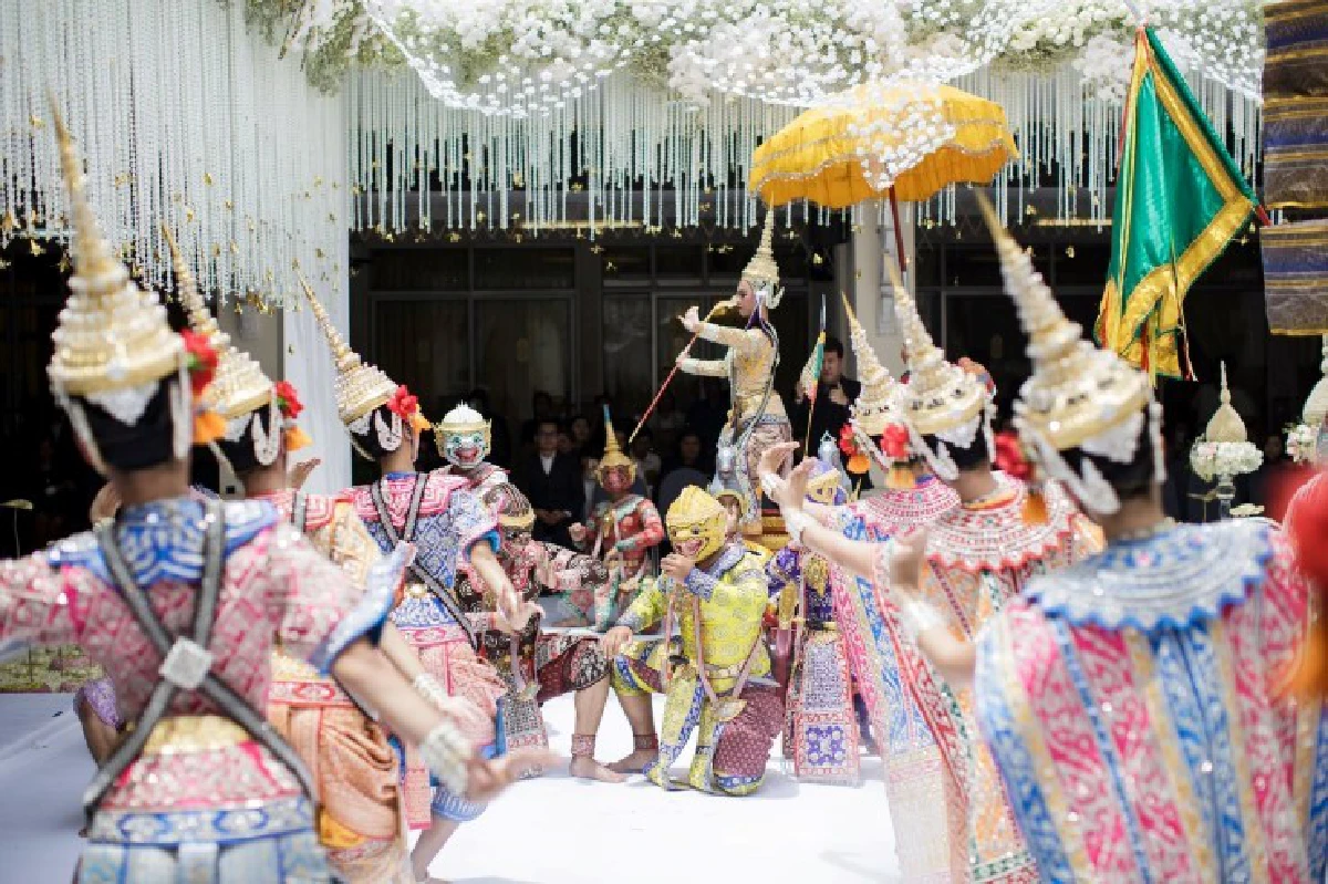 เผยภาพสุดอลังการ พิธีพระราชทานเพลิงศพ "คุณแม่พรธิภา"