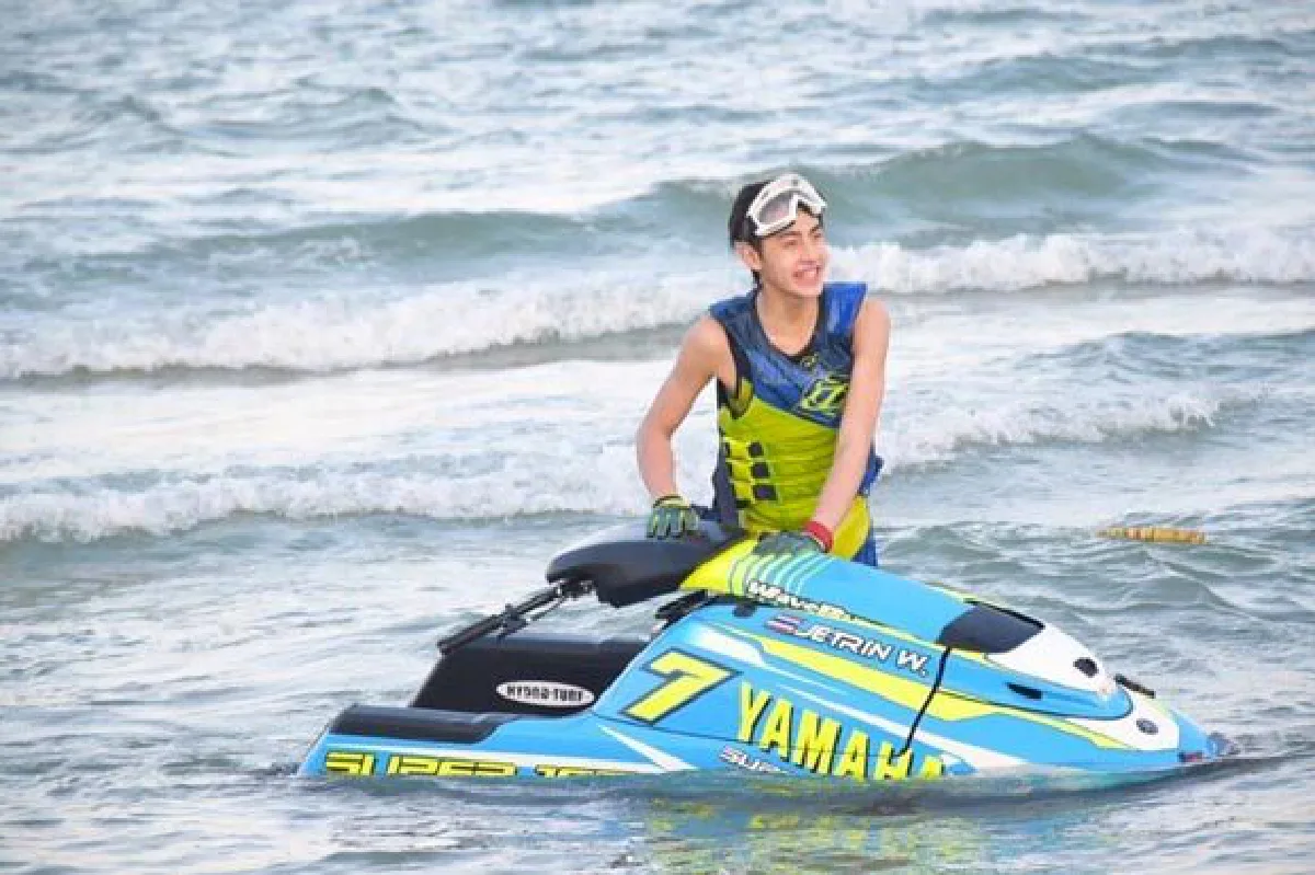 โดนใจวัยกำลังโต! น้องเจ้าขุน อายุ 13 ปี สูงยาวเข่าดีหุ่นแซ่บเว่อร์