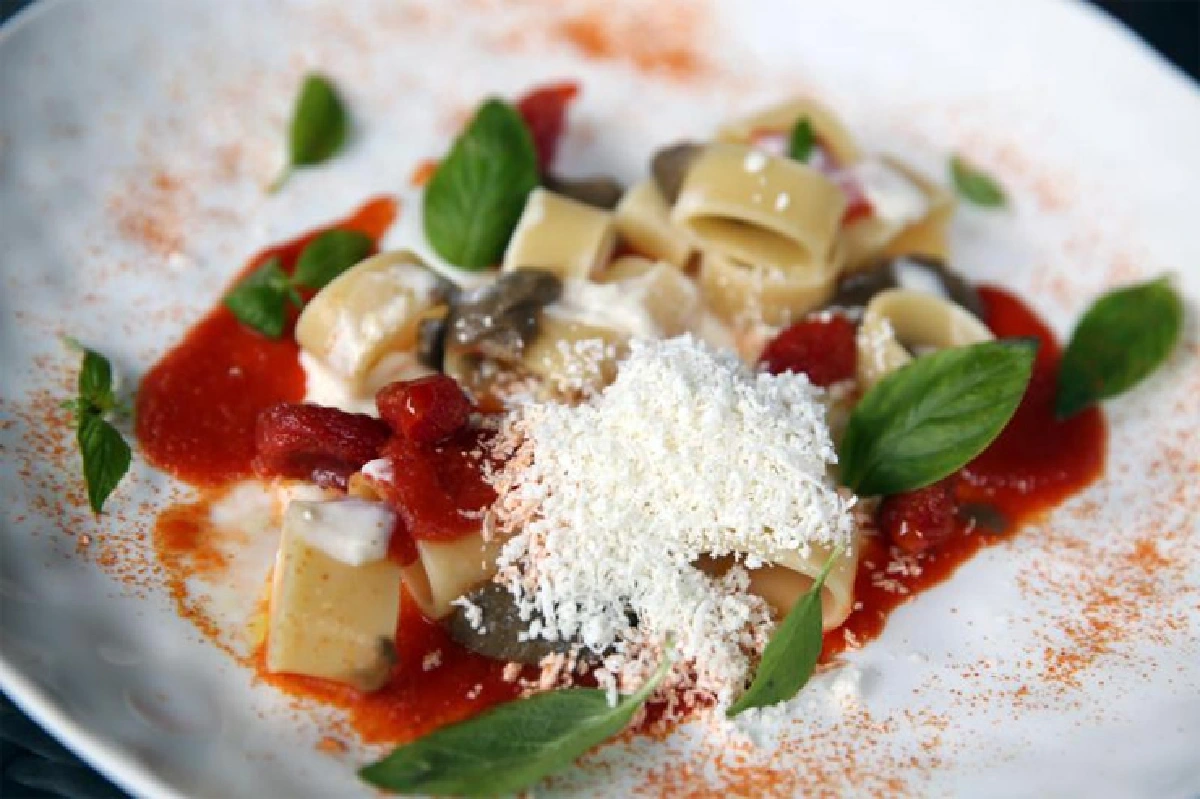 มาร์โก พาเชตตา เชฟใหญ่แห่งห้องอาหารเซนซี่