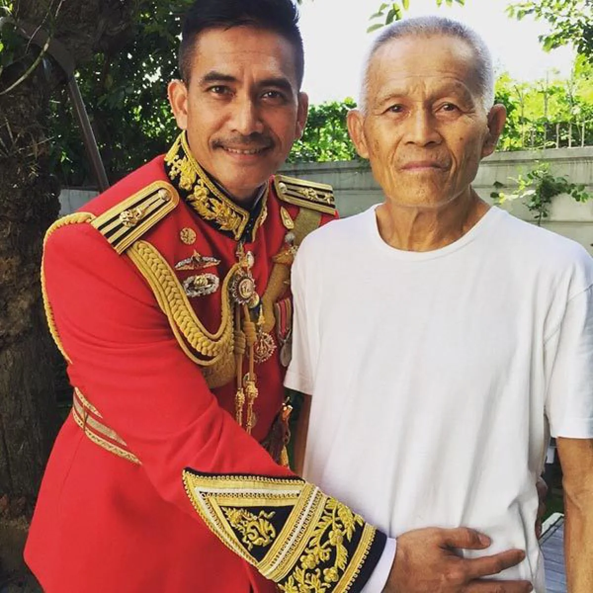 ผู้พันเบิร์ด เลื่อนยศเป็น พันเอก ฉลองวันเกิดอายุ 44 ปี