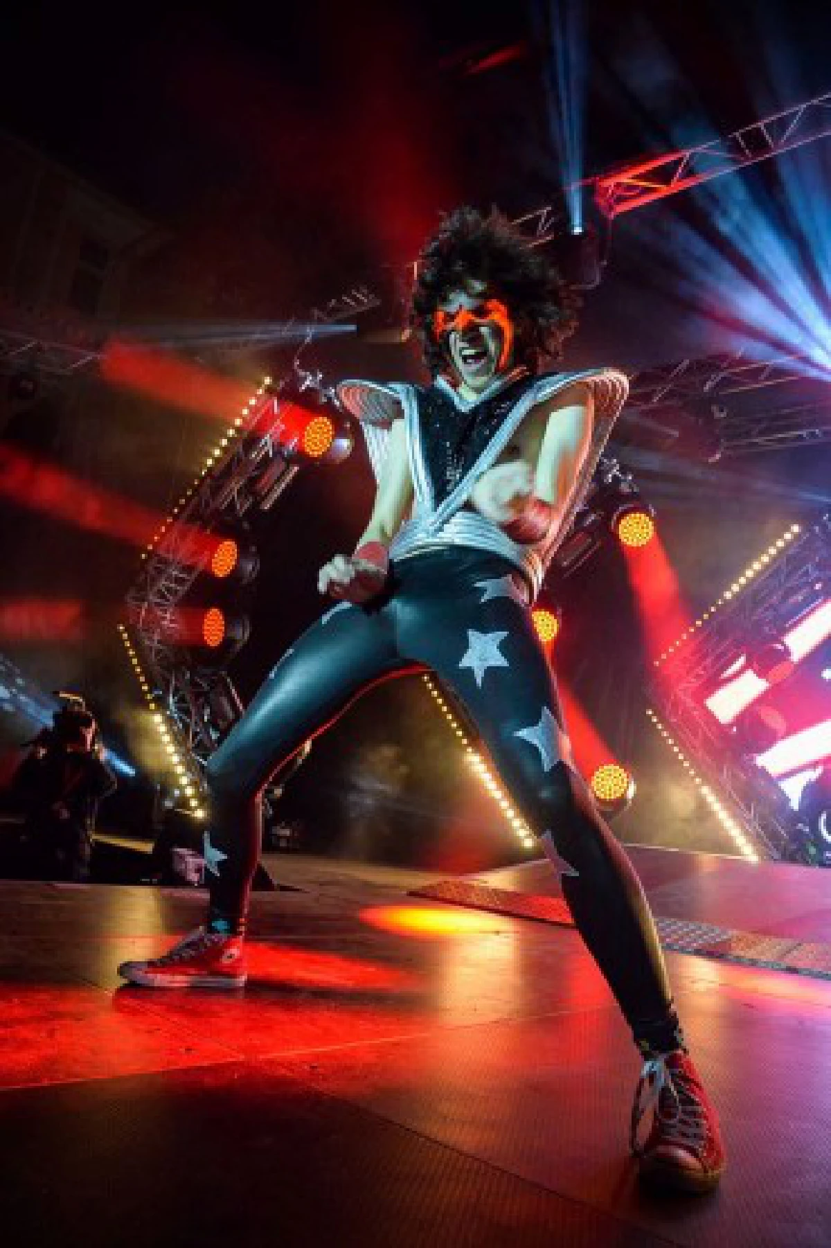 หนุ่มอเมริกันครองแชมป์การแข่งขันกีต้าร์ลม 2016 หลังพยายามมาหลายปี